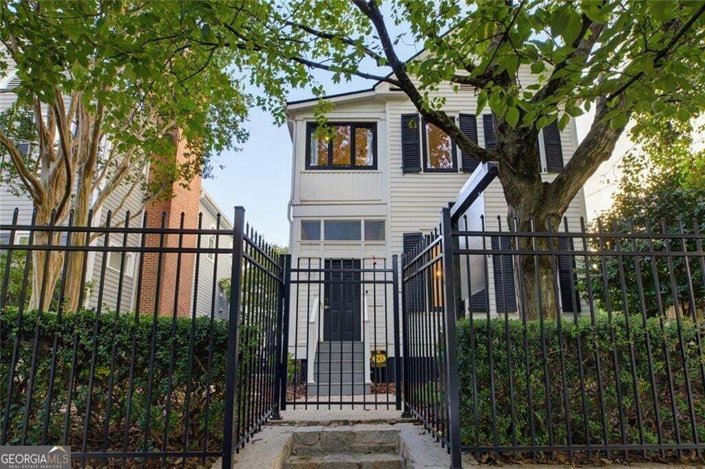 783 Edgewood AVE NE