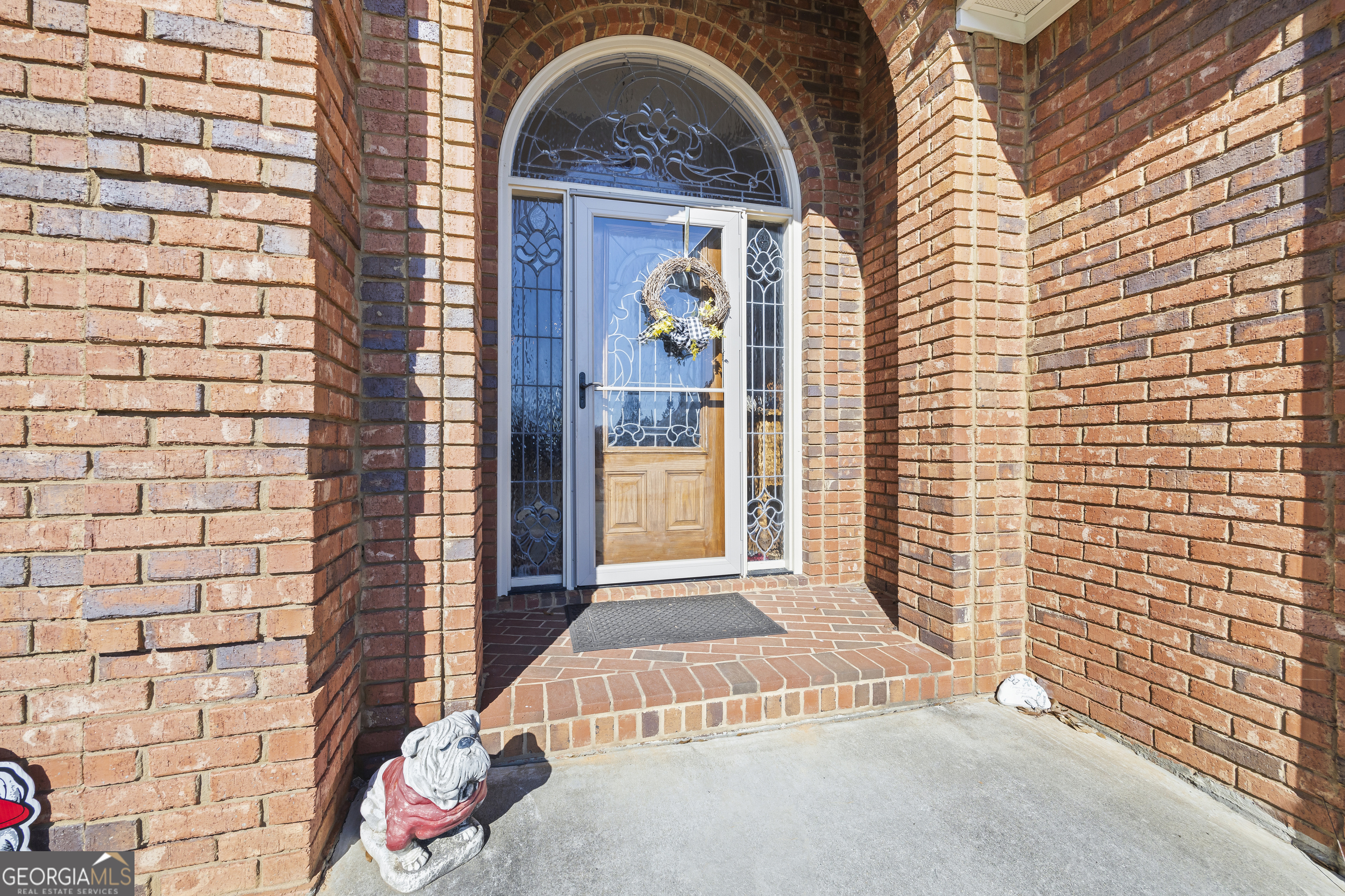 28 Huntington DR