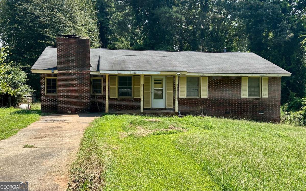 Charming 4-Side Brick Ranch with Endless Potential Welcome to 4399 Chelou Dr! This classic 1961 ranch offers timeless curb appeal with its solid 4-side brick construction and a layout full of possibilities. Featuring 3 bedrooms and 1.5 baths, this home is brimming with character and ready for its next chapter. Inside, you'll find great bones and a functional floor plan that invites creativity-perfect for a new owner to update and make it their own. The spacious lot and established neighborhood add to the appeal, giving you both comfort and opportunity to customize to your vision. Whether you're a first-time buyer, investor, or simply looking for a project with potential, this home is an excellent find. Don't miss your chance to bring new life to a classic!