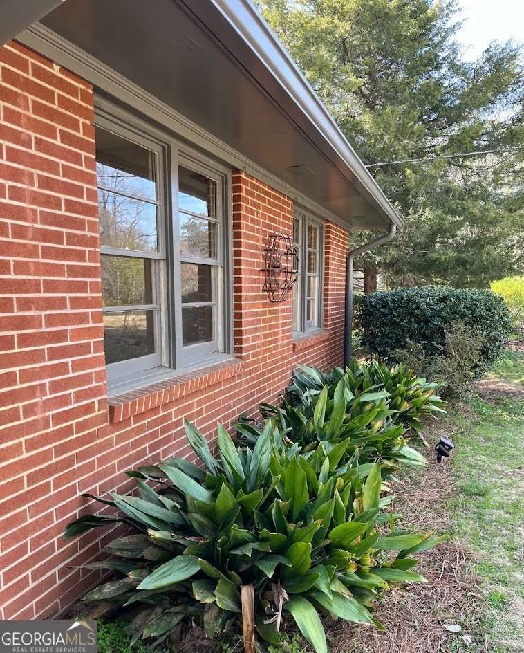 535 Riverhill DR