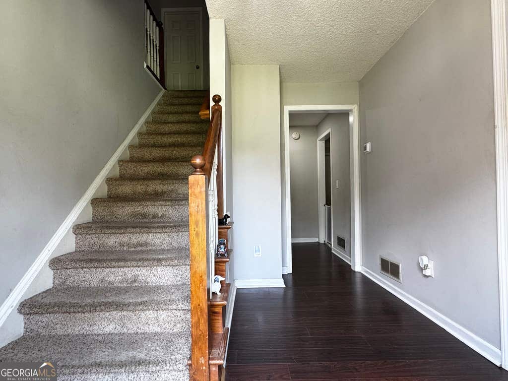 Photo of 1890 Dovonshire Road SW, Marietta, GA 30064 (MLS # 10833764)