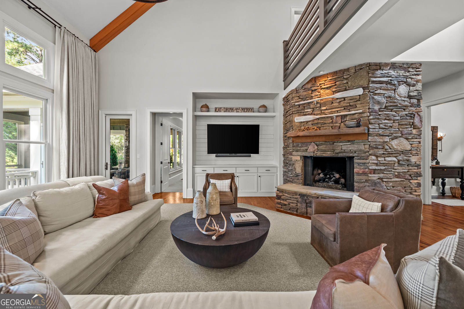 1061 Clearwater DR
