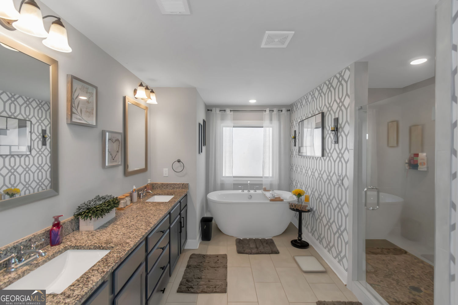 McDonough, Georgia 30252, United States, 5 Bedrooms Bedrooms, ,4 BathroomsBathrooms,Residential,Pending,81777