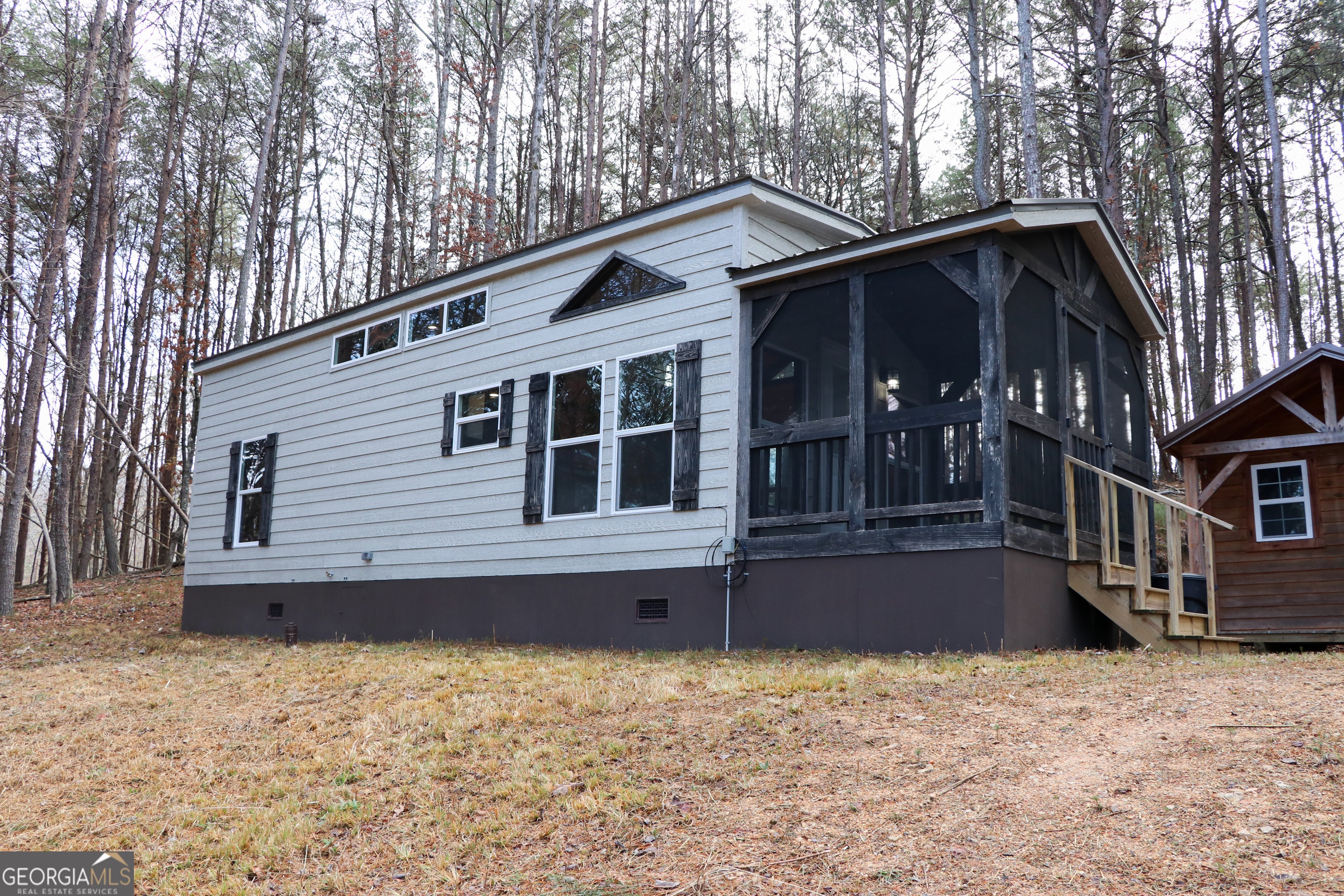 1217 Henderson CIR
