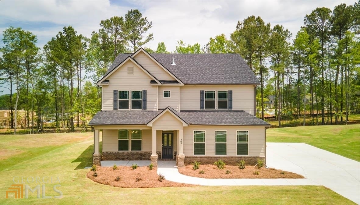 "The Hampshire." 4 Sides Brick! This expansive two-story design features a dramatic formal dining room. Entertaining is easy with an island kitchen overlooking the family room with cozy fireplace. Stay organized with a spacious pantry and butler's pantry. Cabinet color options include gray, white and espresso. A guest bedroom and full bath round out the main floor. Upstairs you'll find a second family room, two additional bedrooms and full bath, laundry, and a private bedroom suite with sitting area, oversized closet and spa-like bath. And you will never be too far from home with Home Is Connected. Your new home is built with an industry leading suite of smart home products that keep you connected with the people and place you value most. Front Entry Garages only. Photos used for illustrative purposes and do not depict actual home.