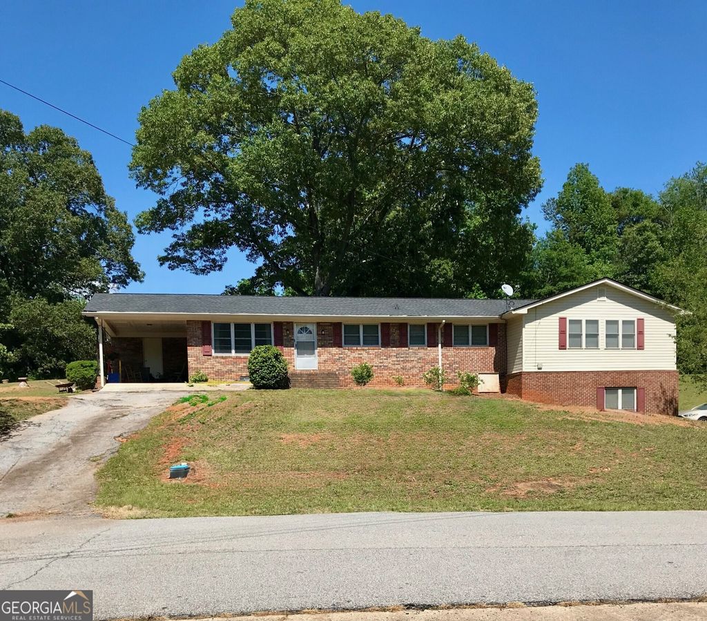 Photo of 152 Marion Street, Royston, GA 30662 (MLS # 10662419)