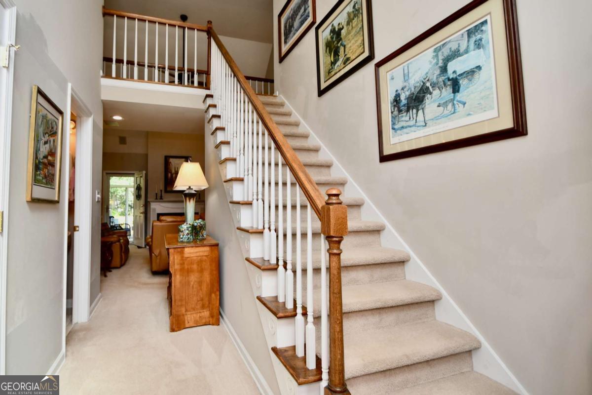 102 Meadow Creek DR