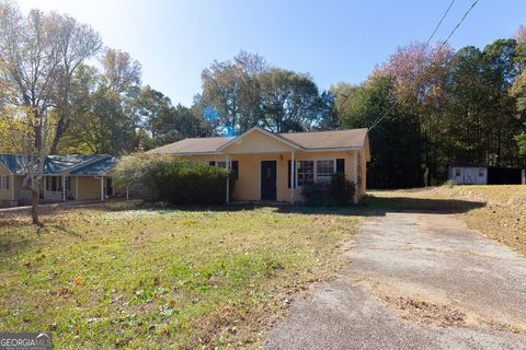 Photo of 107 Oakwood Circle, Griffin, GA 30223 (MLS # 10647743)