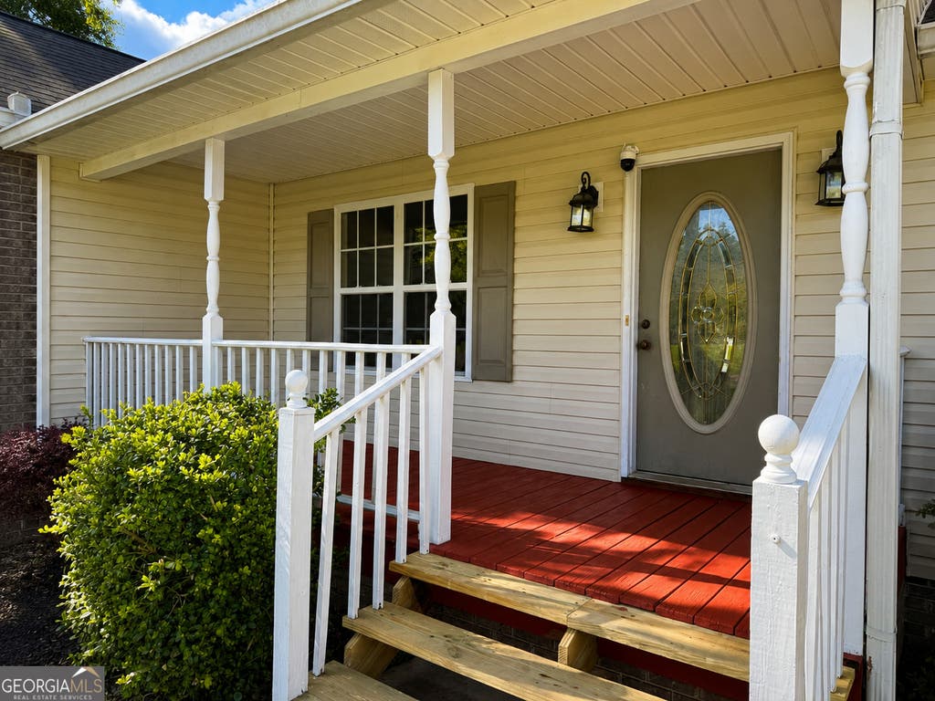 Photo of 201 Briarwood Cir, Summerville, GA 30747 (MLS # 10809973)