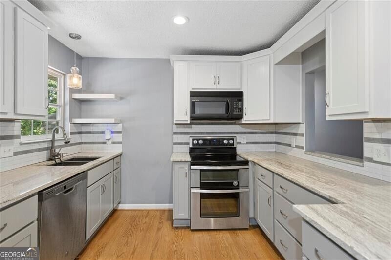 31 Trina AVE NE