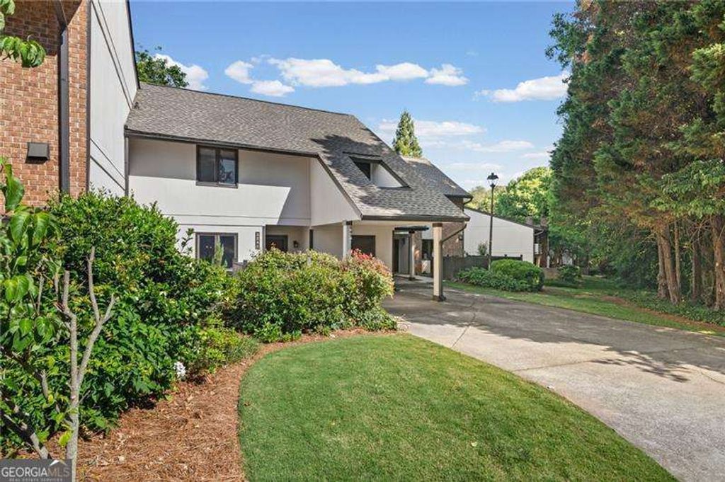 Photo of 3241 Clairmont North NE, Brookhaven, GA 30329 (MLS # 10768720)