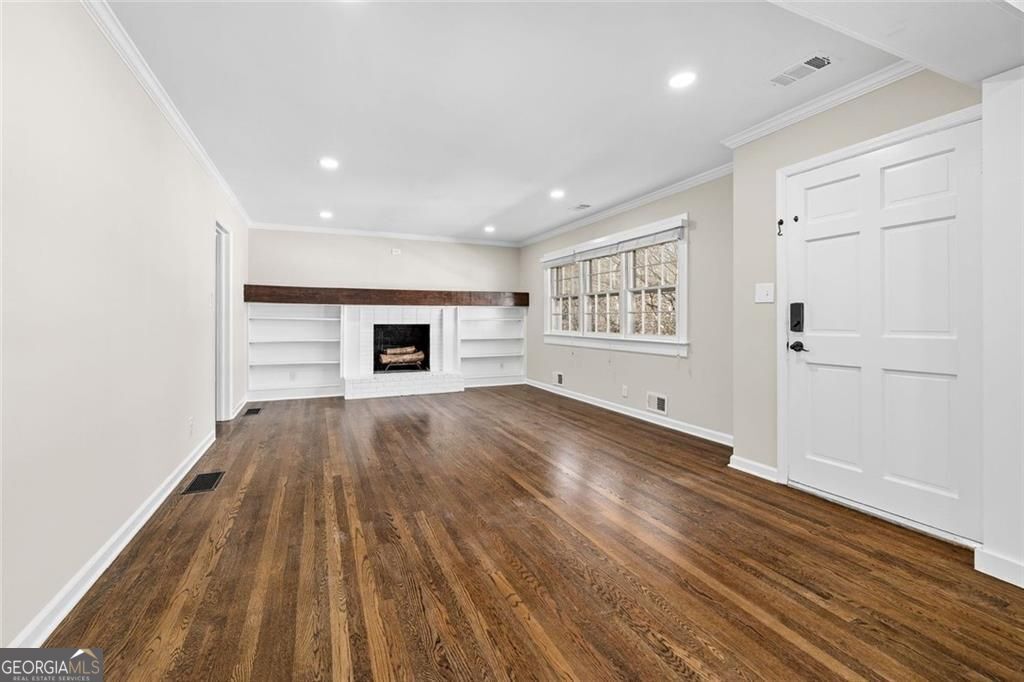 Photo of 295 Oakland Drive, Gainesville, GA 30501 (MLS # 10765491)