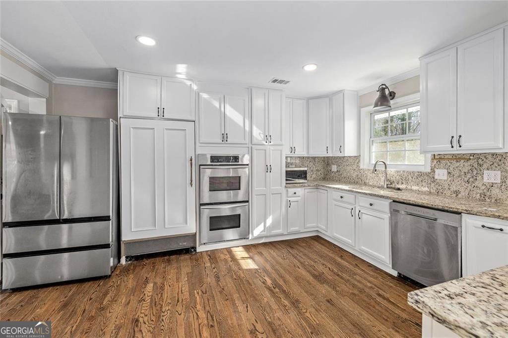 295 Oakland DR