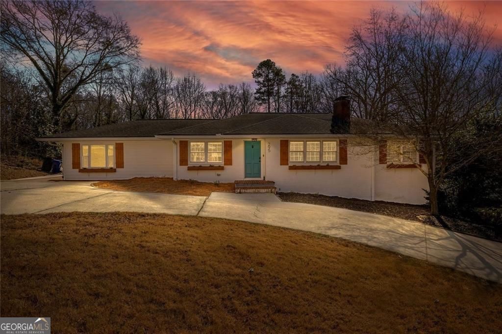 Photo of 295 Oakland Drive, Gainesville, GA 30501 (MLS # 10765491)