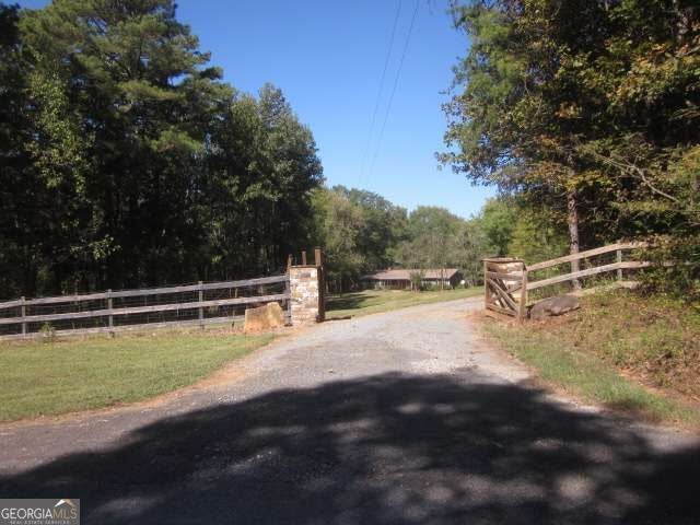 Photo of 312 Mansfield Road NE, White, GA 30184 (MLS # 10876835)