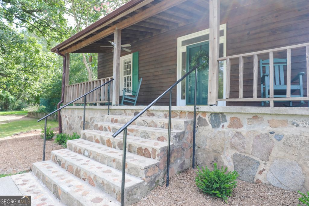 Photo of 363 Sanders Davis RD, Newnan, GA 30263 (MLS # 10812282)