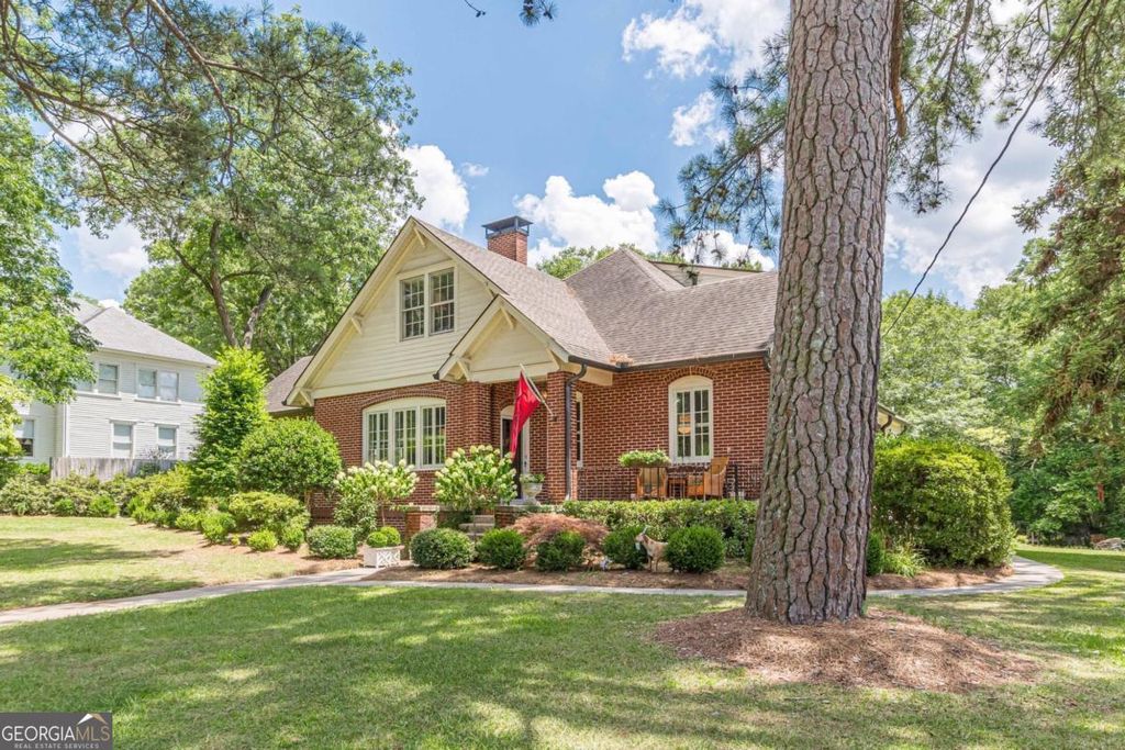 Photo of 1878 Cambridge Avenue, Atlanta, GA 30337 (MLS # 10625084)
