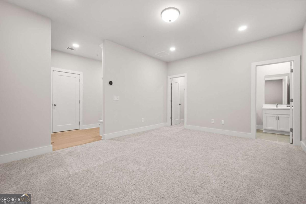 ROWAN WALK - Residential Lease