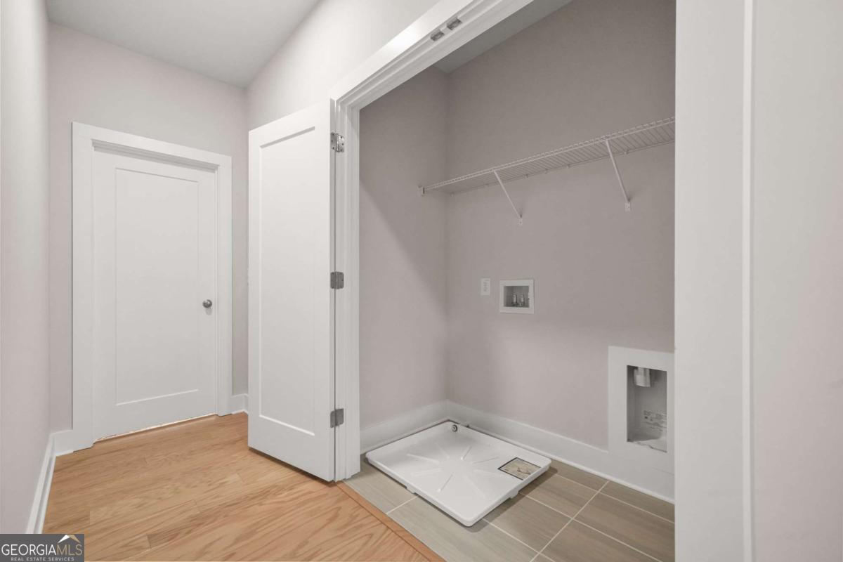 ROWAN WALK - Residential Lease