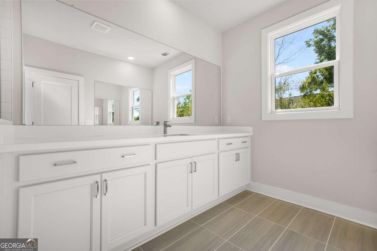 ROWAN WALK - Residential Lease