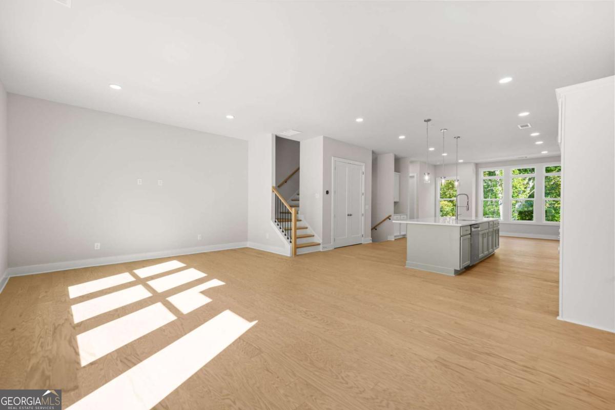 ROWAN WALK - Residential Lease