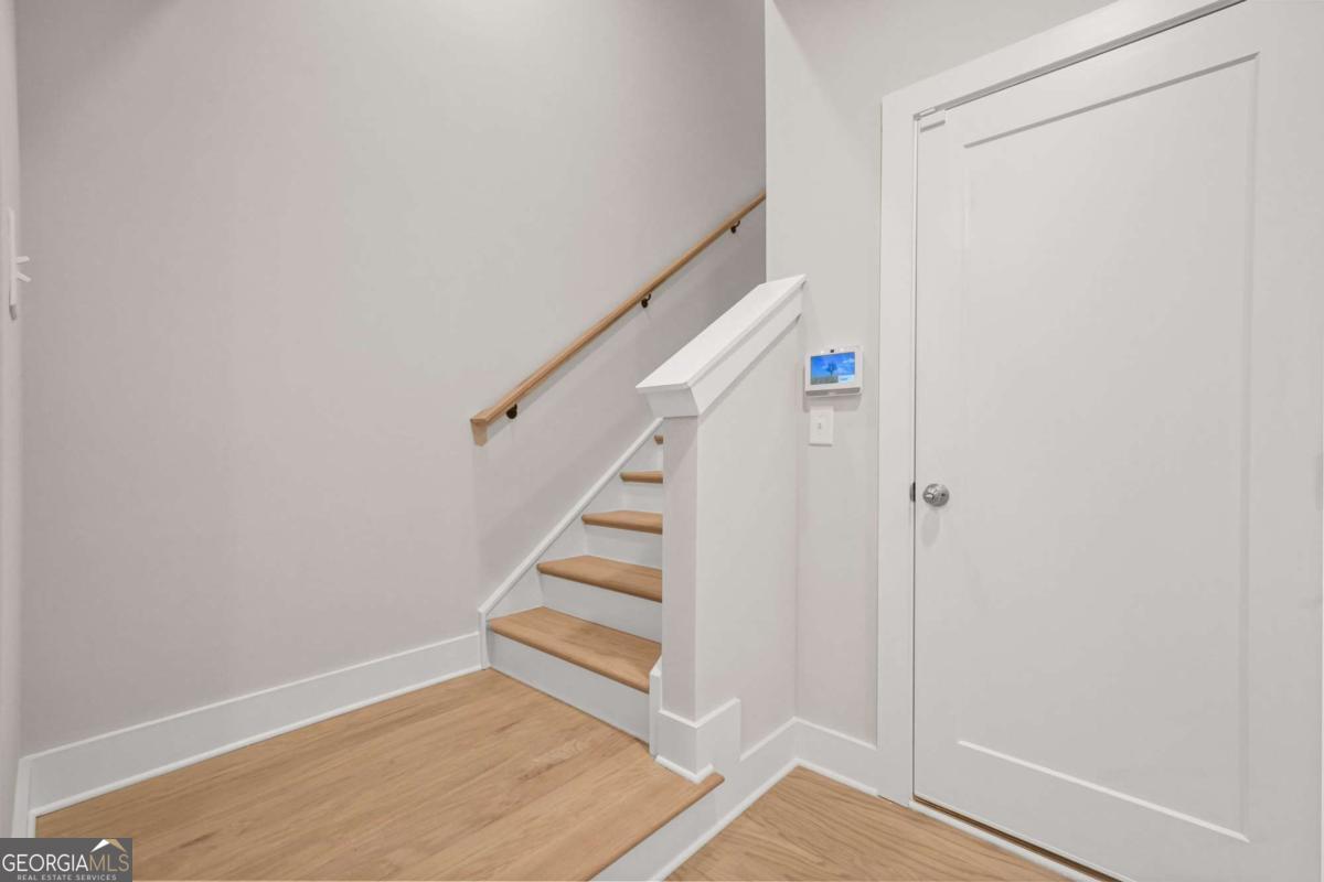 ROWAN WALK - Residential Lease