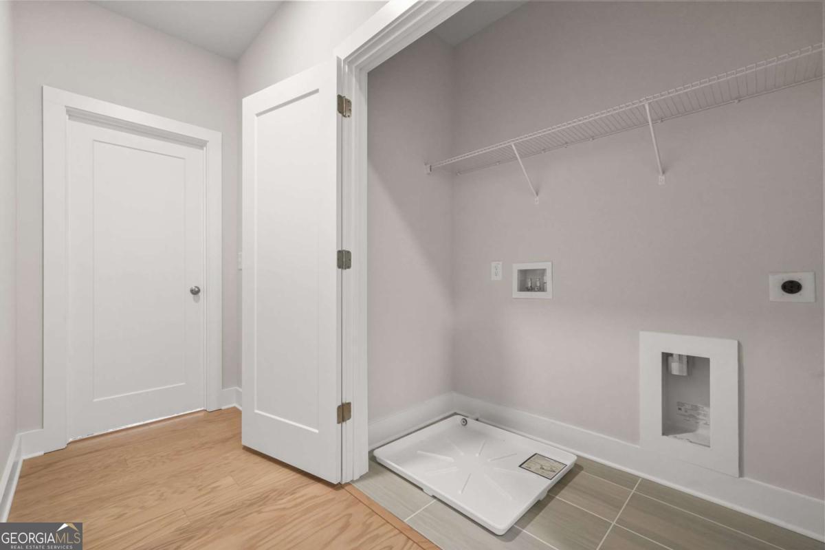 ROWAN WALK - Residential Lease