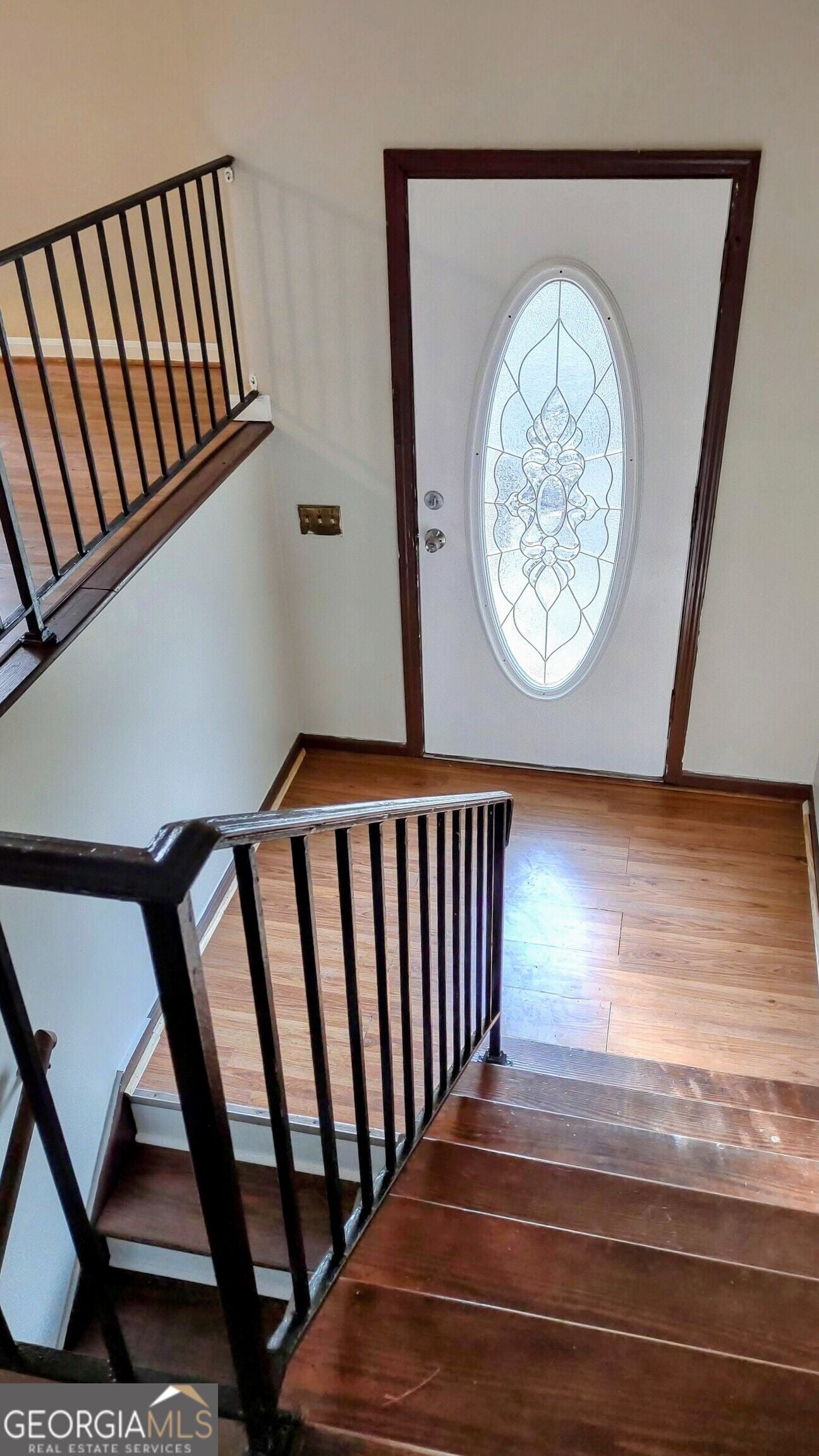 401 Pineburr LN