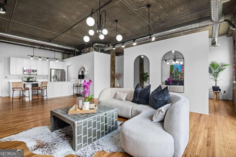 Photo of 3235 Roswell Road NE #620, Atlanta, GA 30305 (MLS # 10795355)