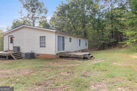 A home in Toccoa