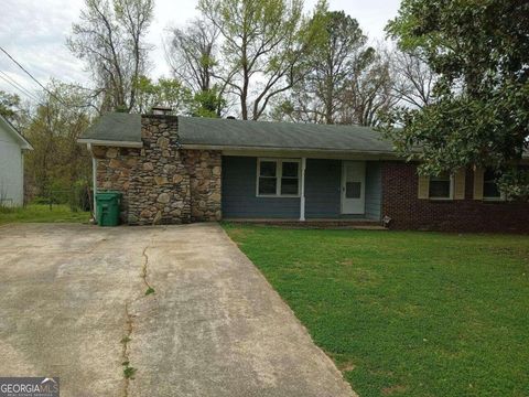 Single Family Residence in Decatur GA 4105 Emerald Lake Drive.jpg