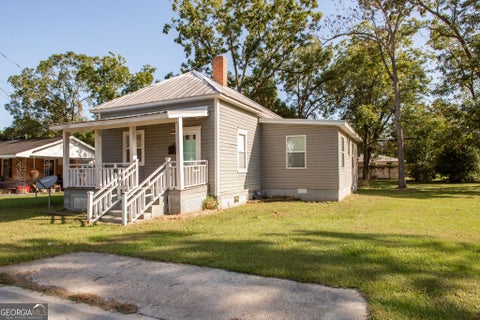 Photo for 325 Glass ST
