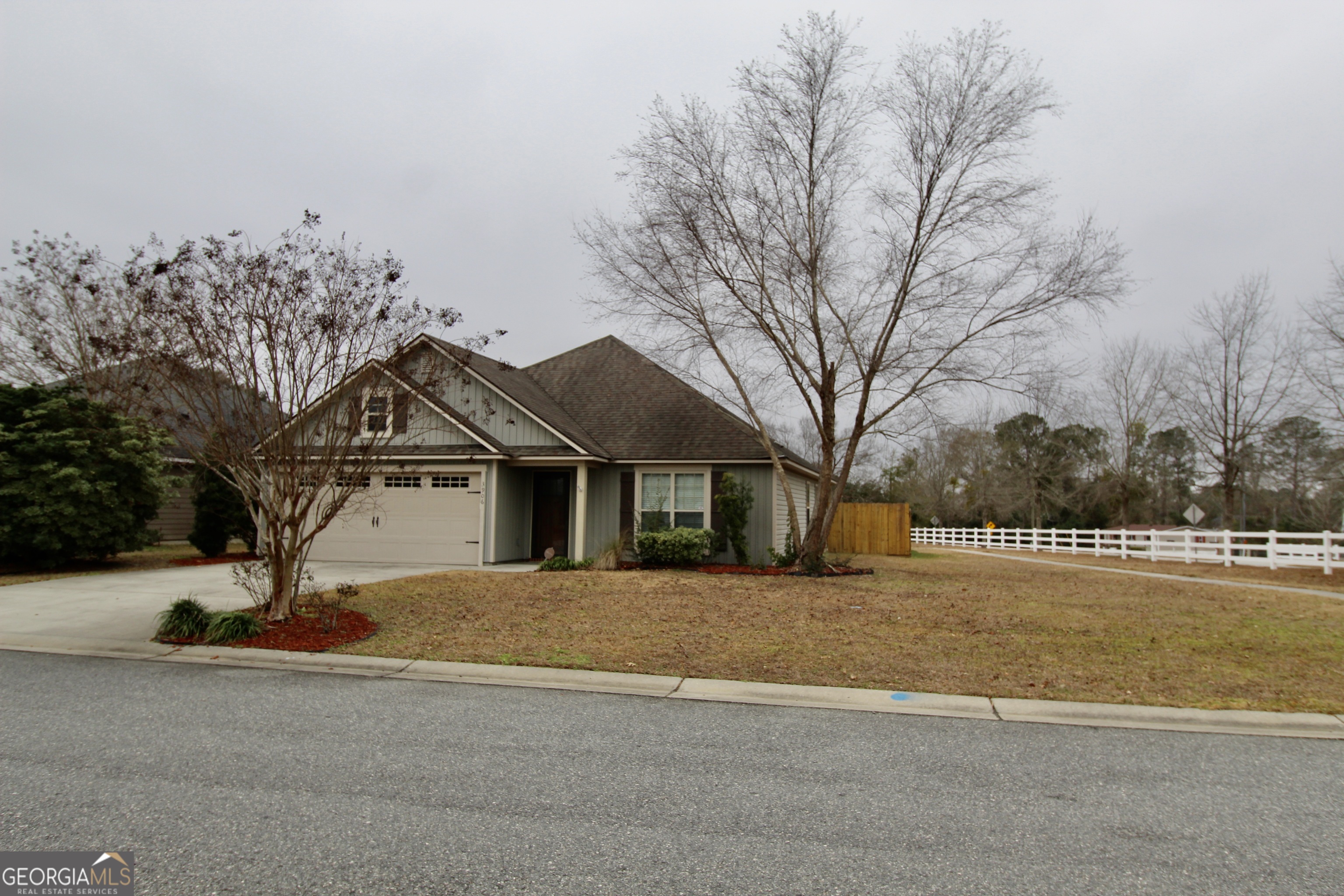 3906 Glen Laurel DR S