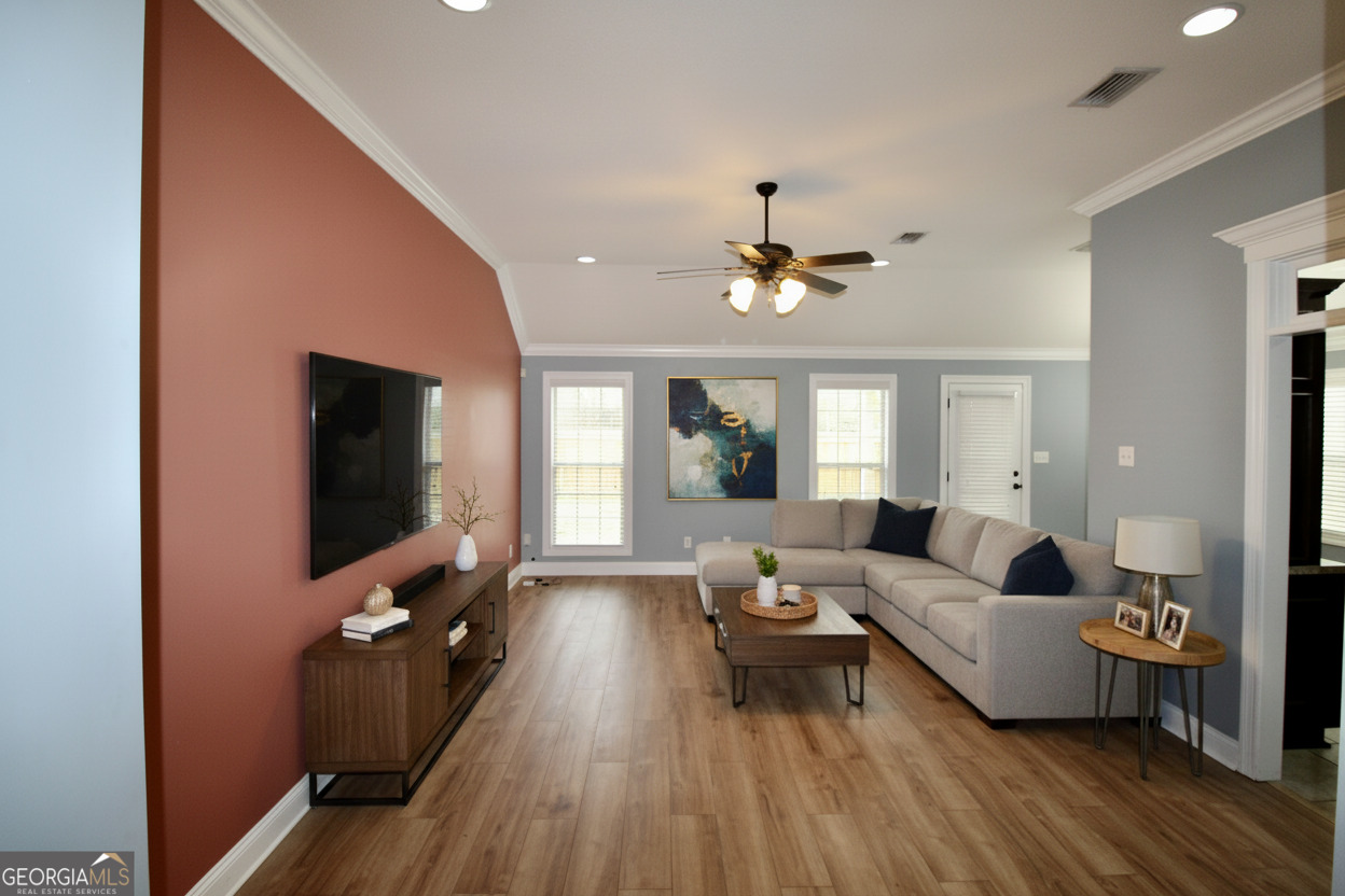 3906 Glen Laurel DR S