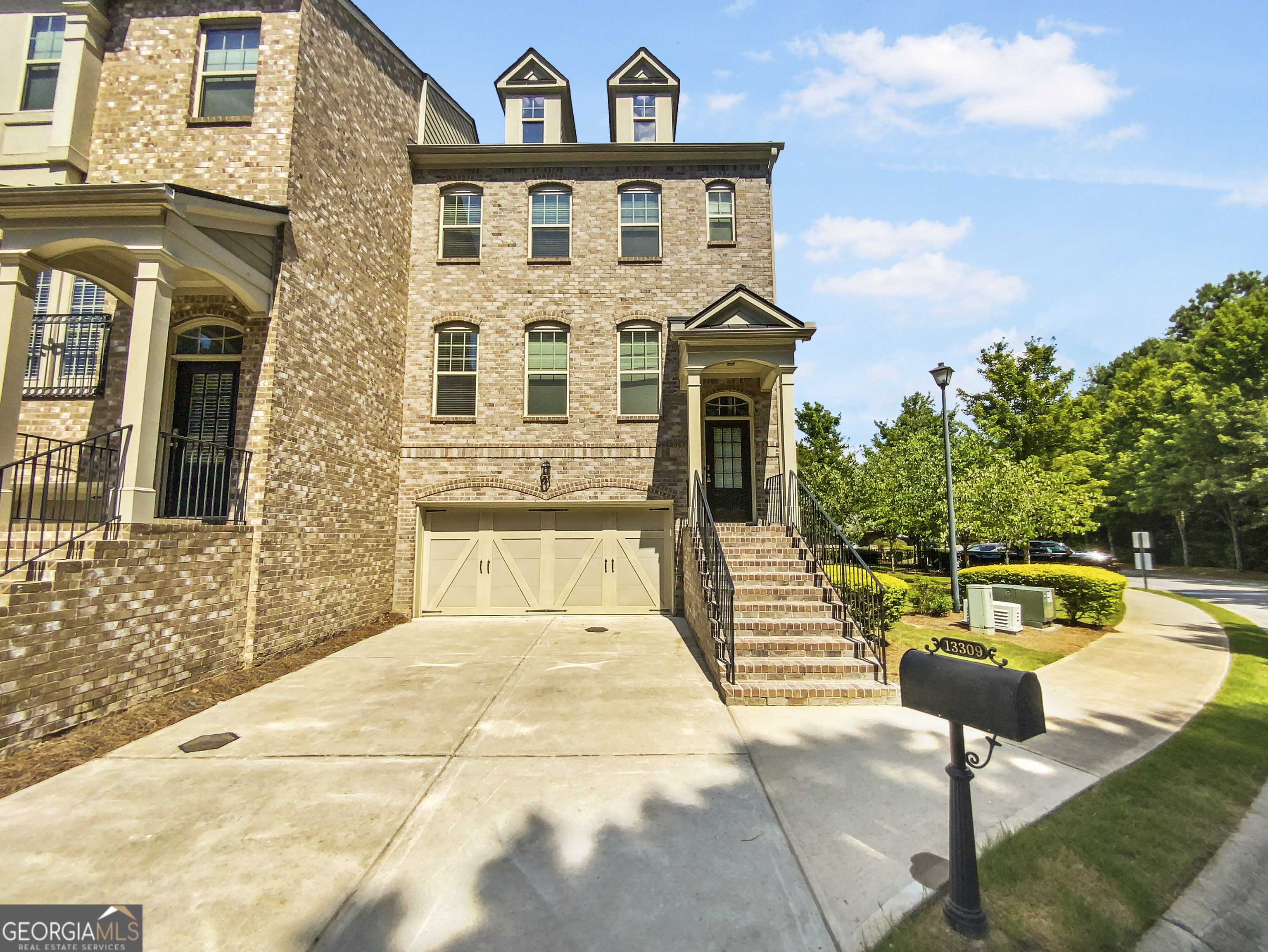 View Alpharetta, GA 30004 townhome