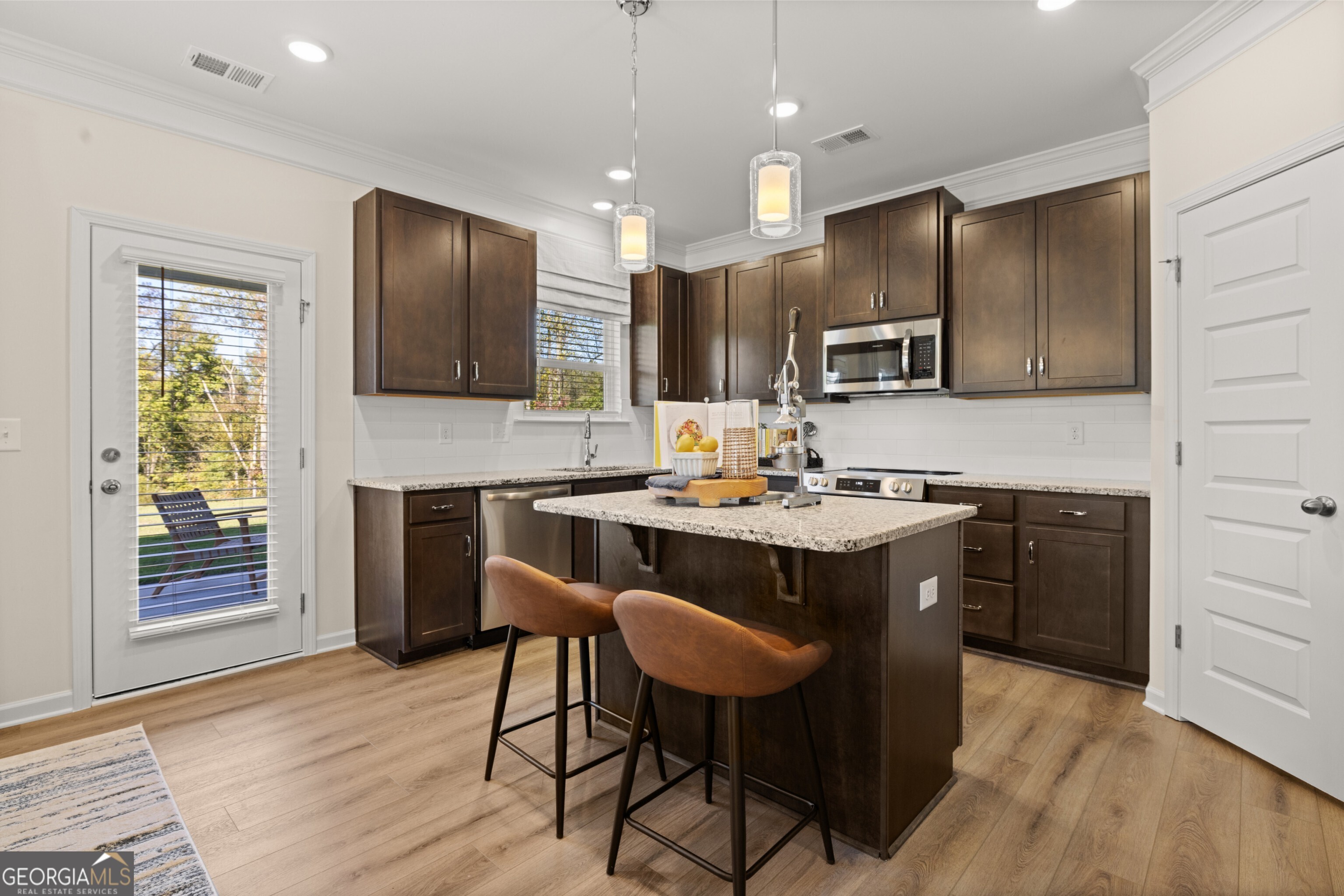 247 Roxeywood WAY