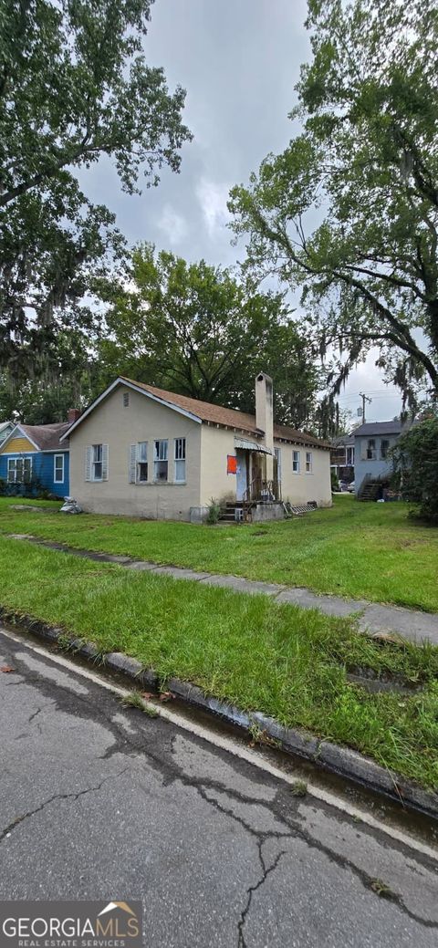 1307 E 42nd ST Savannah GA 31404
