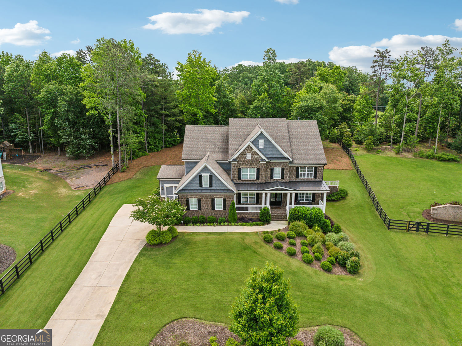 Canton, Georgia 30115, United States, 5 Bedrooms Bedrooms, ,5 BathroomsBathrooms,Residential,Active,142589