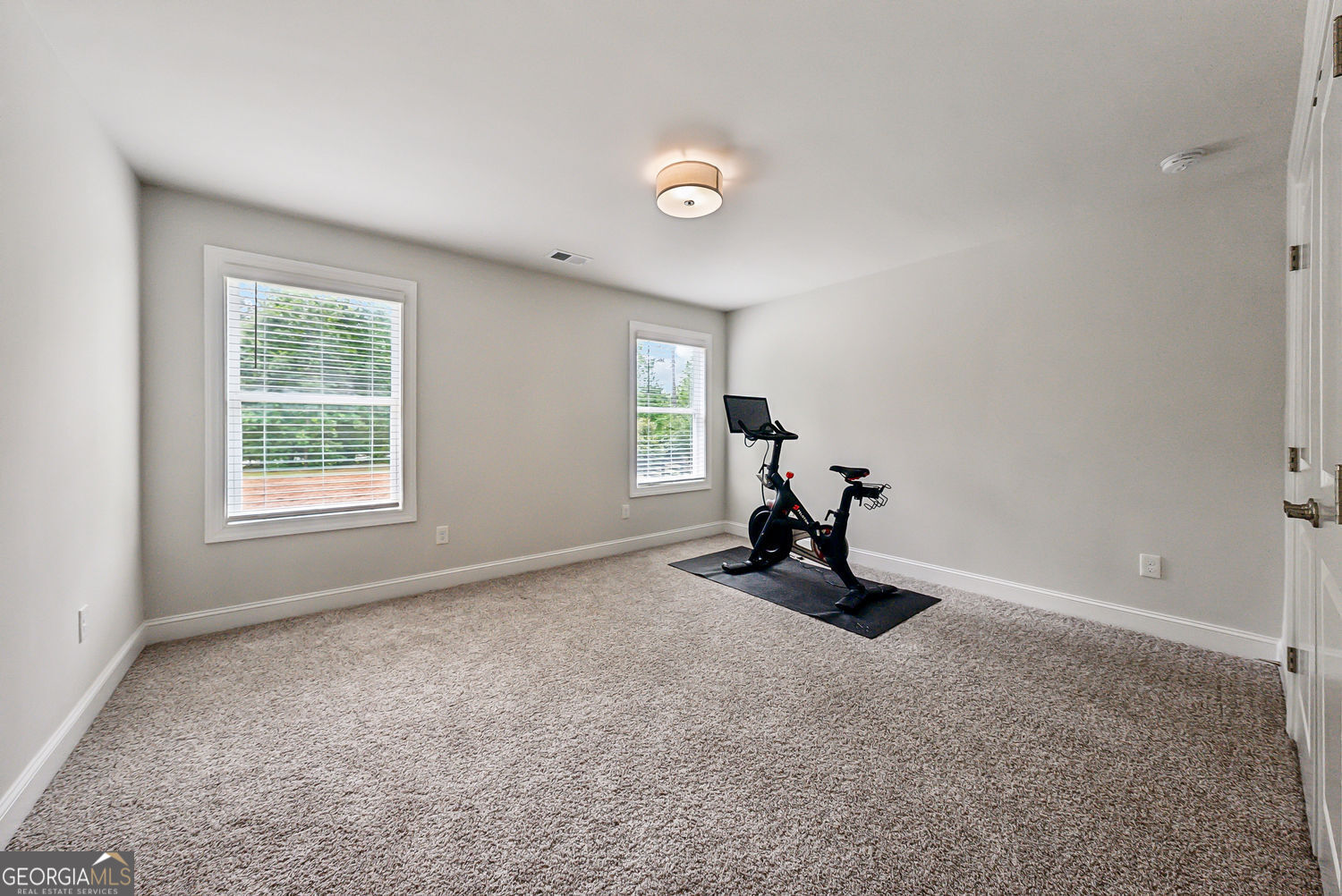 Canton, Georgia 30115, United States, 5 Bedrooms Bedrooms, ,5 BathroomsBathrooms,Residential,Active,142589