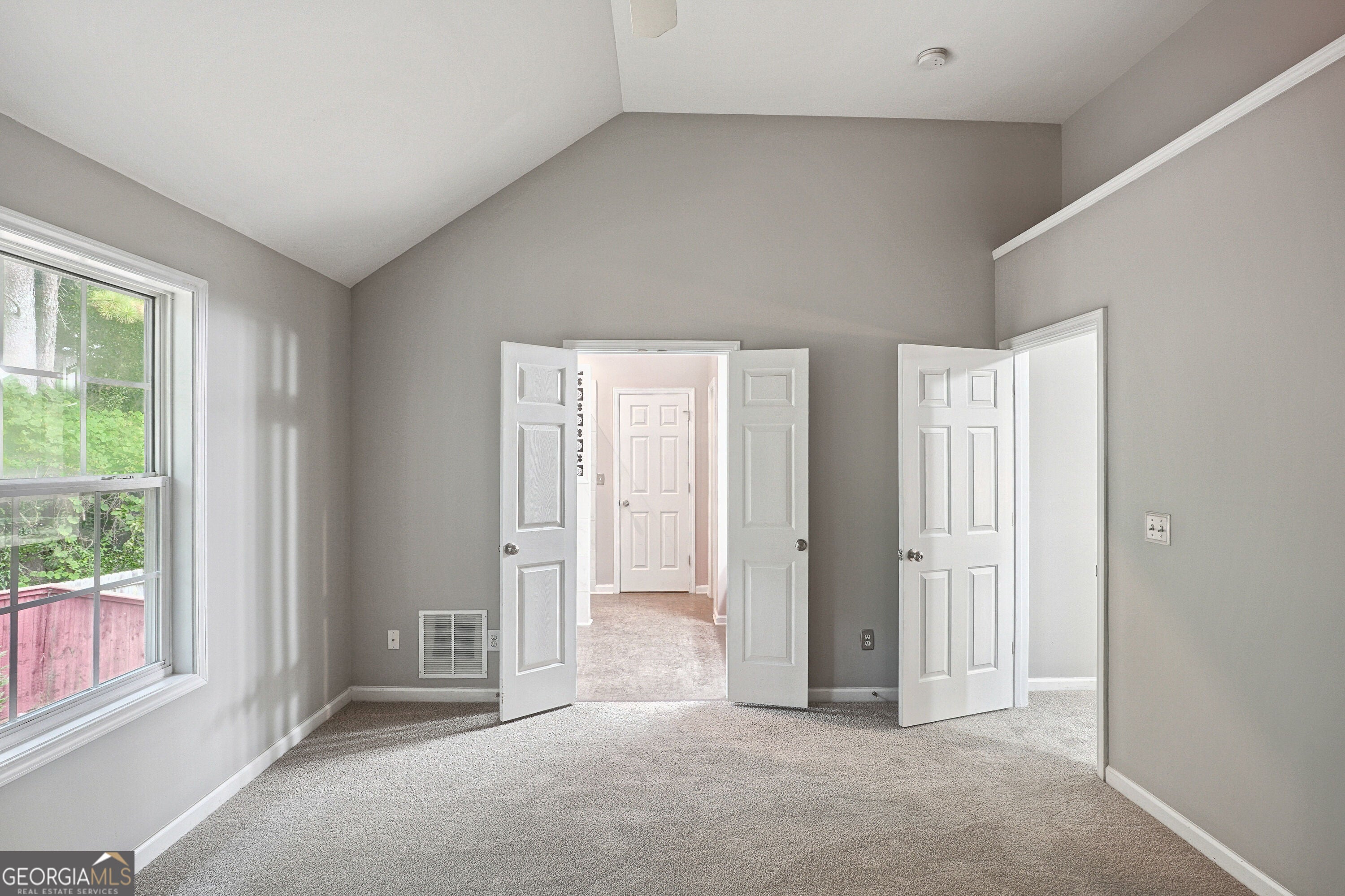5659 Chatham CIR