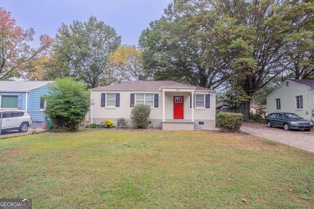 Photo of 2519 Godfrey Drive NW, Atlanta, GA 30318 (MLS # 10708974)