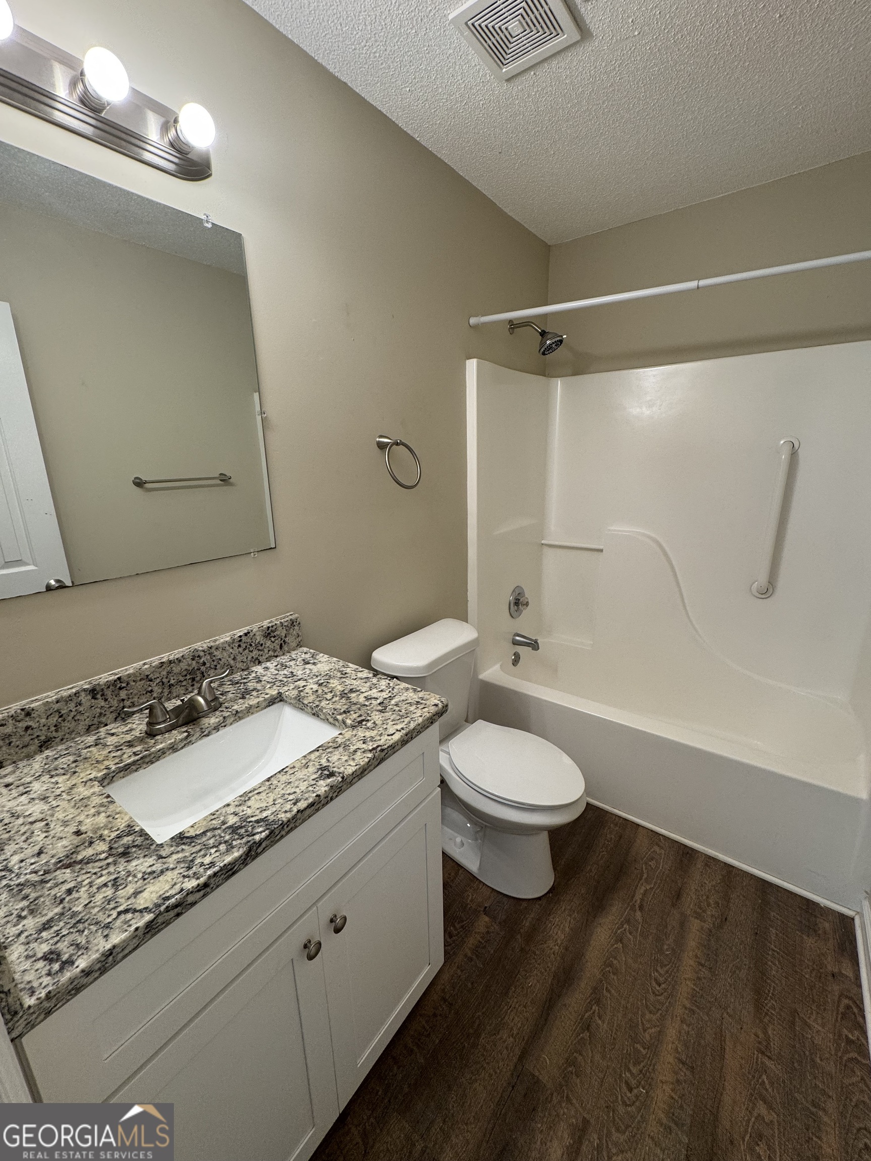 572 Southern Trace DR