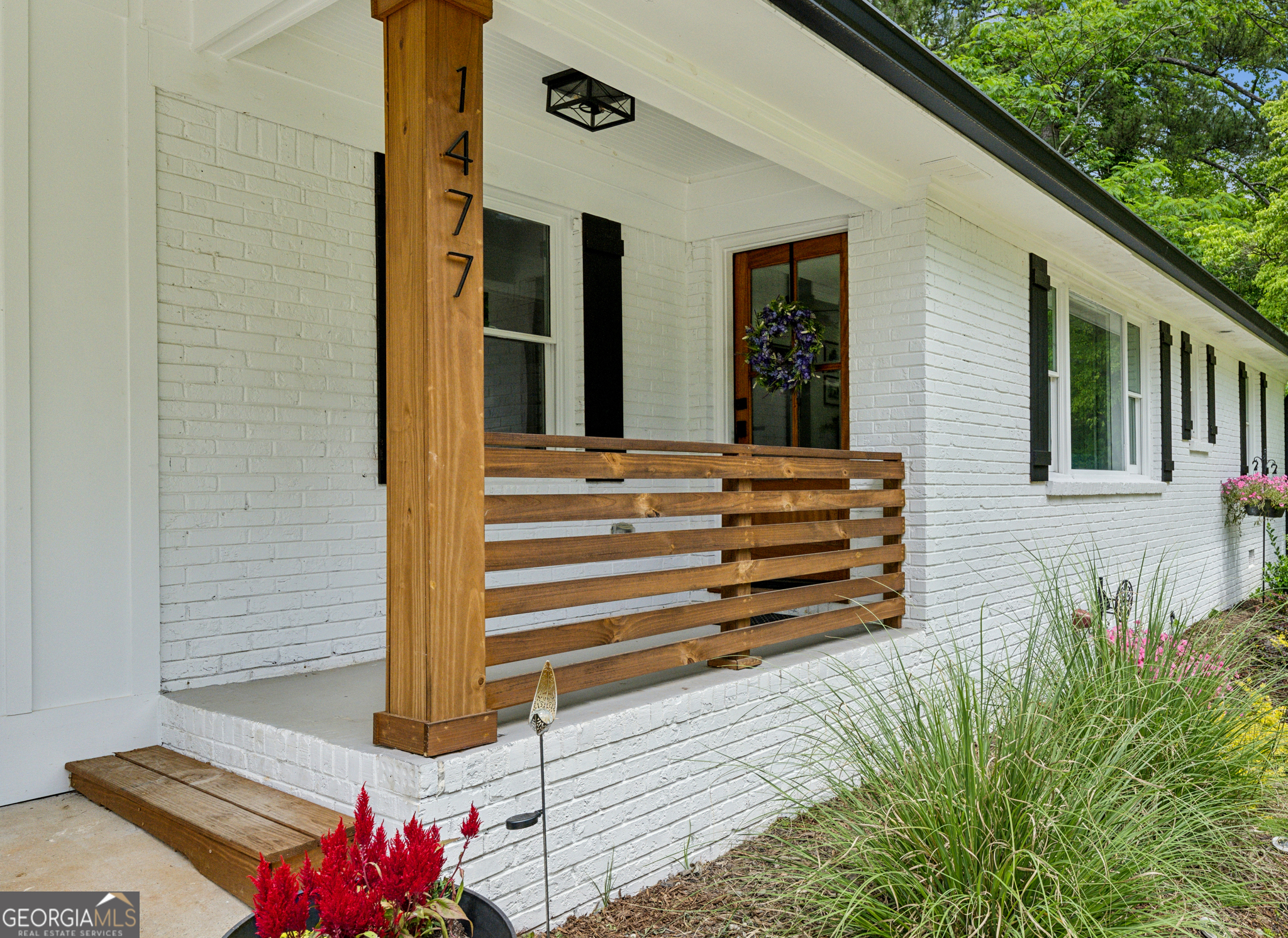 1477 Spruce Dr