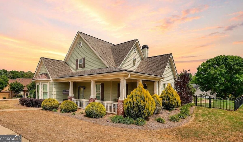 Photo of 125 Hawthorn Way, Hoschton, GA 30548 (MLS # 10850293)