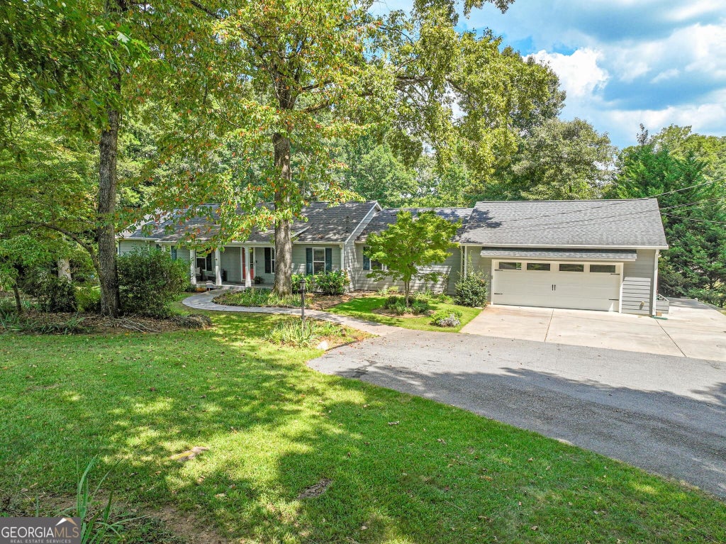Photo of 123 Swanson Road, Fayetteville, GA 30214 (MLS # 10842749)