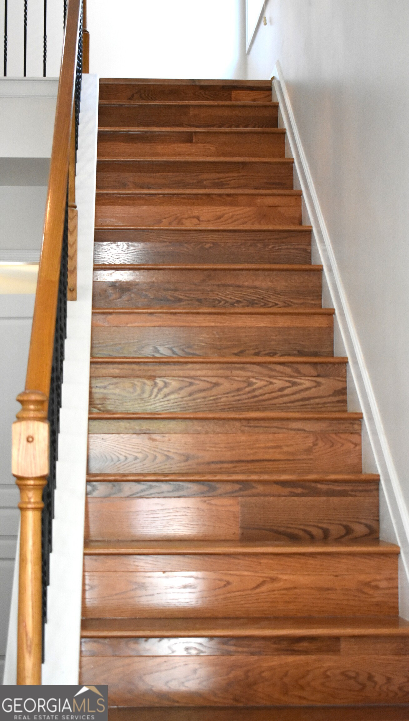 New paint throughout with new LVP flooring upstairs. No carpet means cleaning is easy! Beautiful open floor plan with hardwoods on the main. 2-story foyer makes the home welcoming & bright. Top-rated schools & close to shopping. Gourmet kitchen with pass pass-through breakfast bar & granite counters. Stainless steel appliances stay. Washer & dryer included as a courtesy. Spacious master bedroom with room for a sitting area or office. Master bath has a soaking tub & shower as well as double vanities. The backyard is secluded and great for grilling & entertaining. Cool down in the summer at the community pool. Lease terms: minimum of 12 months. Income requirements: minimum 2x monthly rent. No open bankruptcies, no utility collections (including cell phone), no evictions (started or completed), no foreclosures. Credit, eviction, and background checks will be performed.