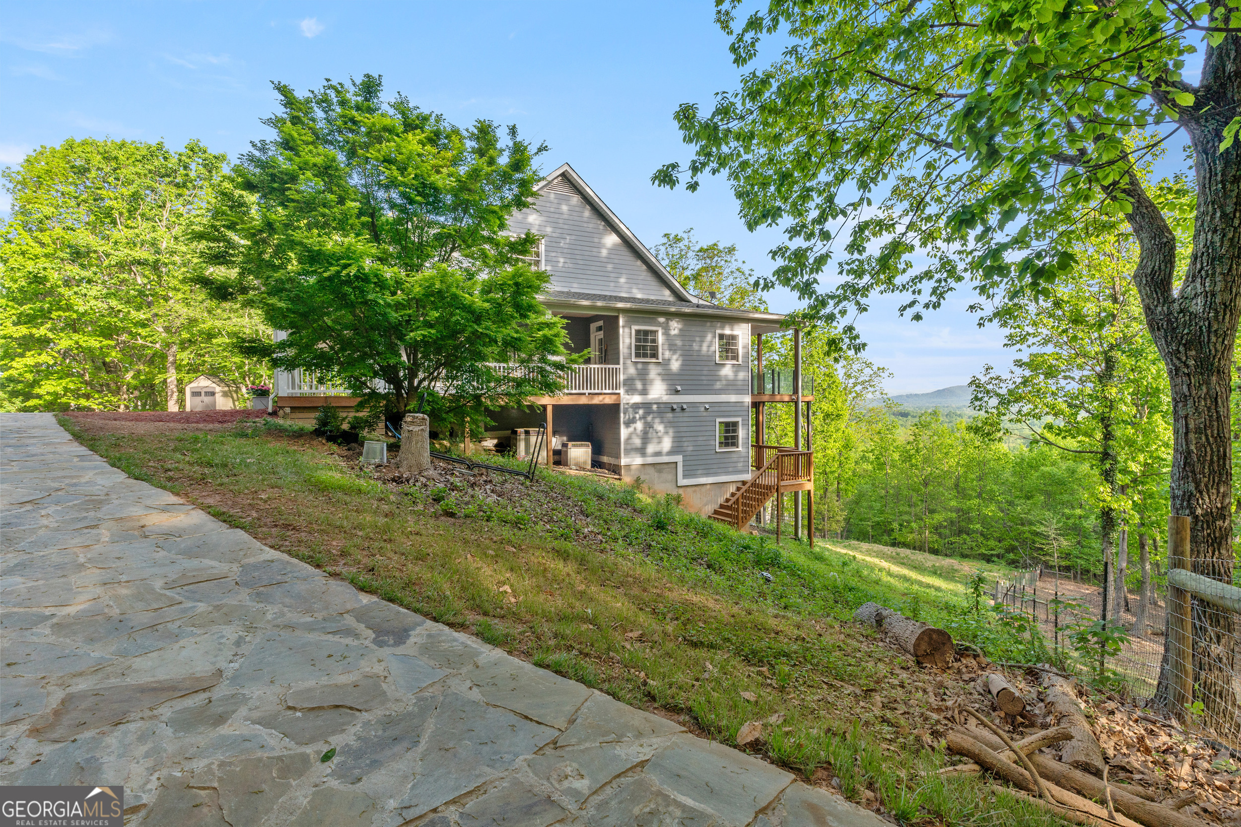 265 Lynda LN