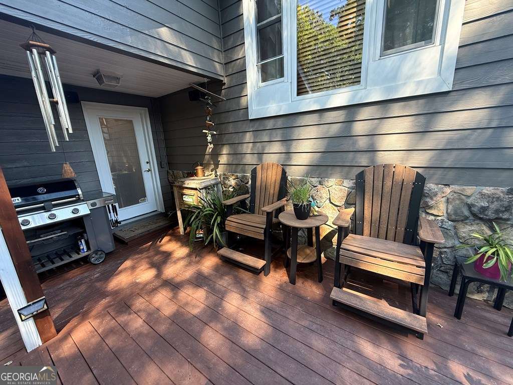 18 Dillard PL