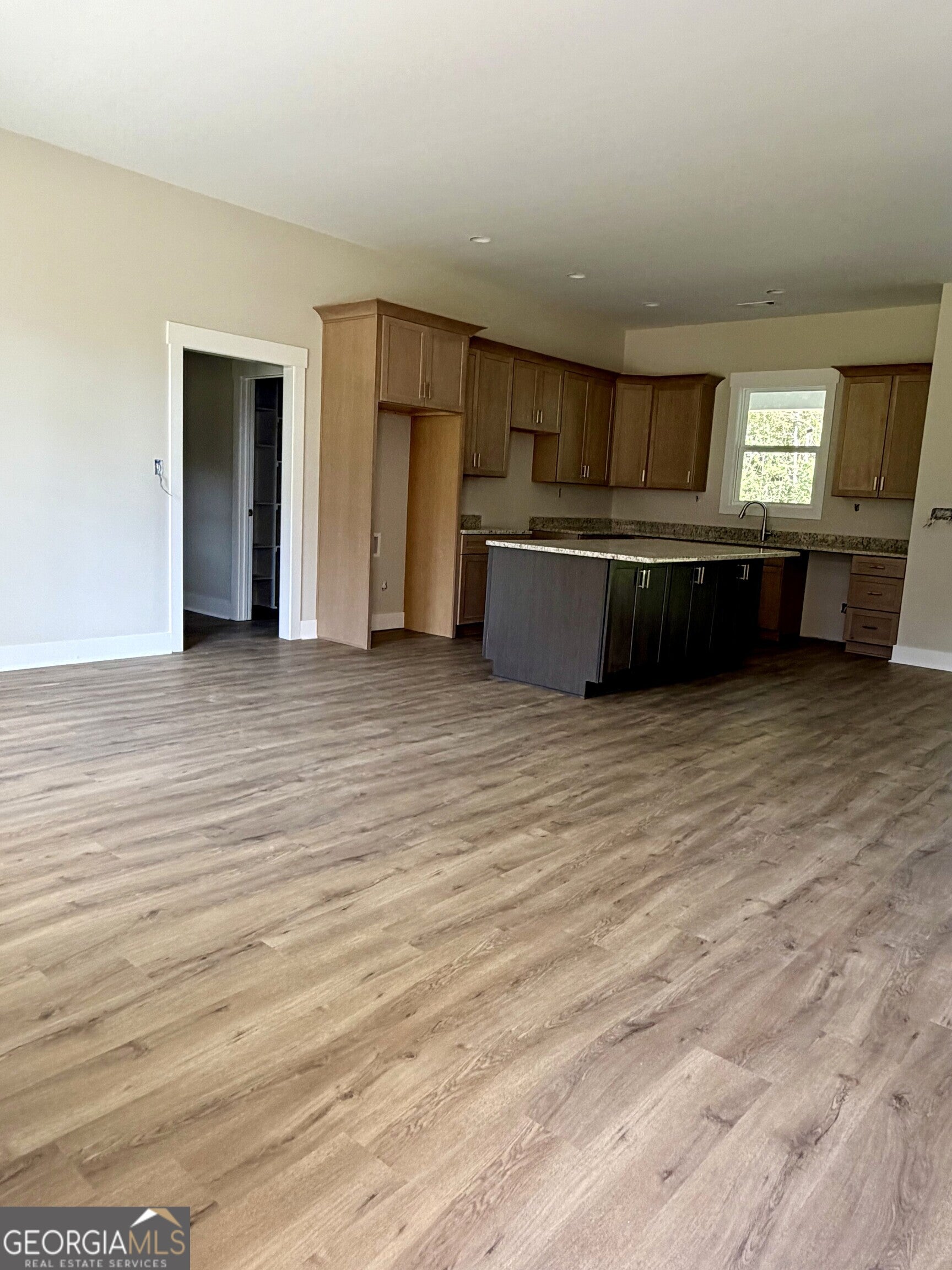 121 Marshall RD NE
