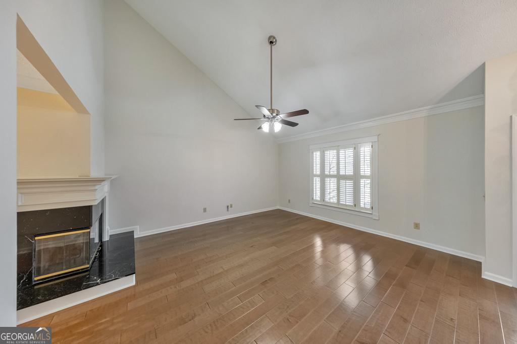 12165 Greenmont WALK